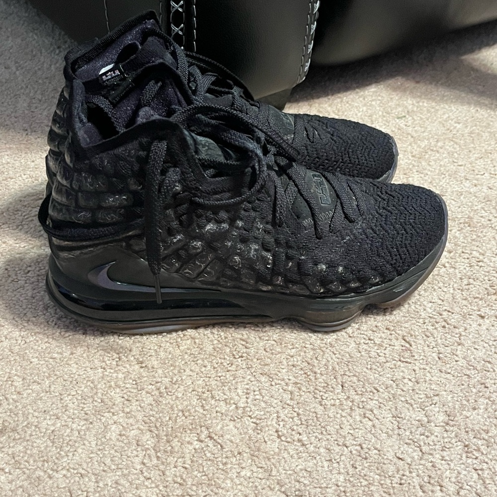 All black lightly used no box Lebron 17